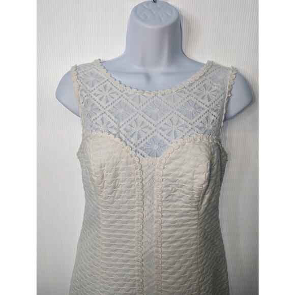 Lilly Pulitzer Sofia Resort  White Lace Shift Dress Mini Eyelet Detail Size 0 - Picture 4 of 10